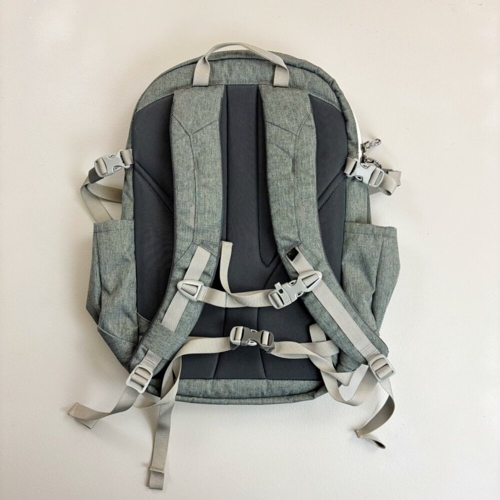MOUNTAIN HARDWEAR Agami 27L Backpack Gray Mint Green Womens Daypack Hiking Camp - Picture 7 of 16